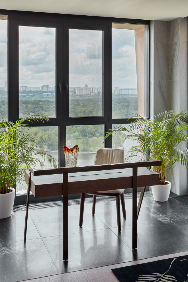 Свежая идея для дизайна: балкон и лоджия в современном стиле - отличное фото интерьера