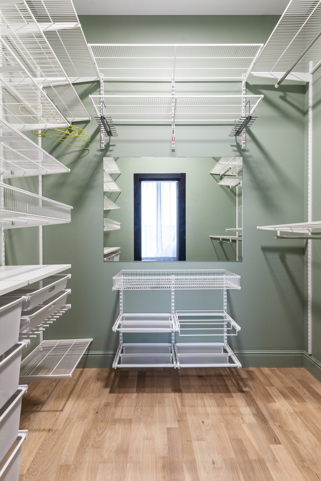 Квартира в ЗИЛАРТ с красной дверью