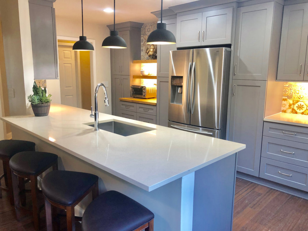 Example of a transitional kitchen design in Atlanta