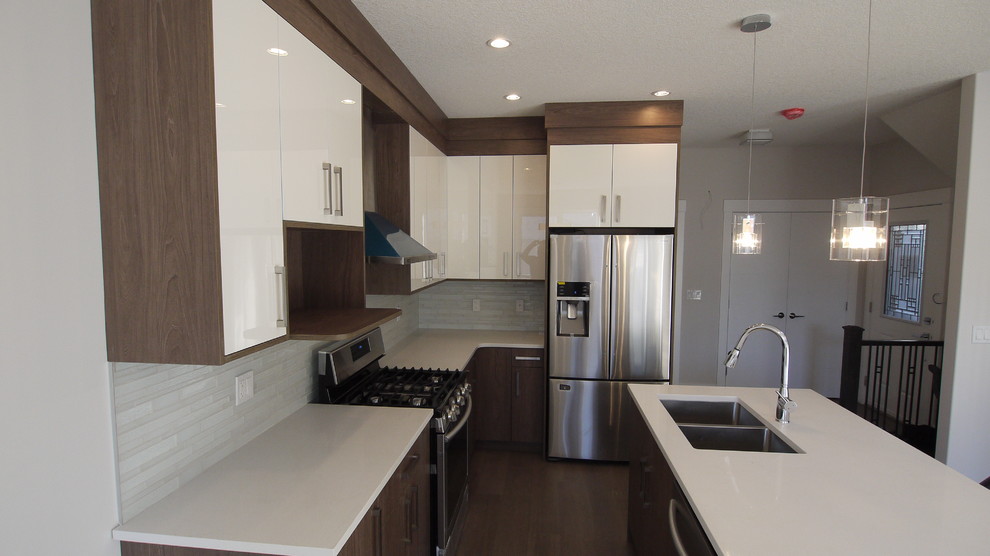 Kitchen - kitchen idea in Calgary