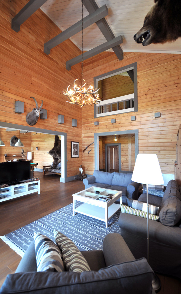 Гостиная с бильярдной