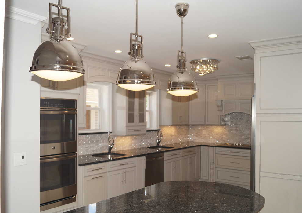 Inspiration for a transitional kitchen remodel in New York