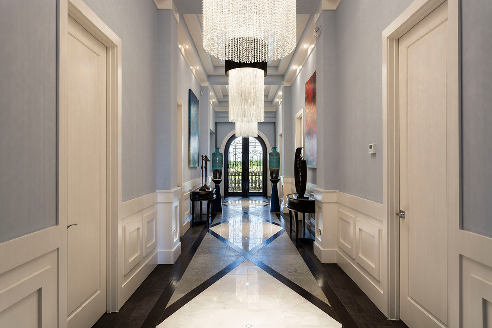 Contemporary hallway in Orlando.