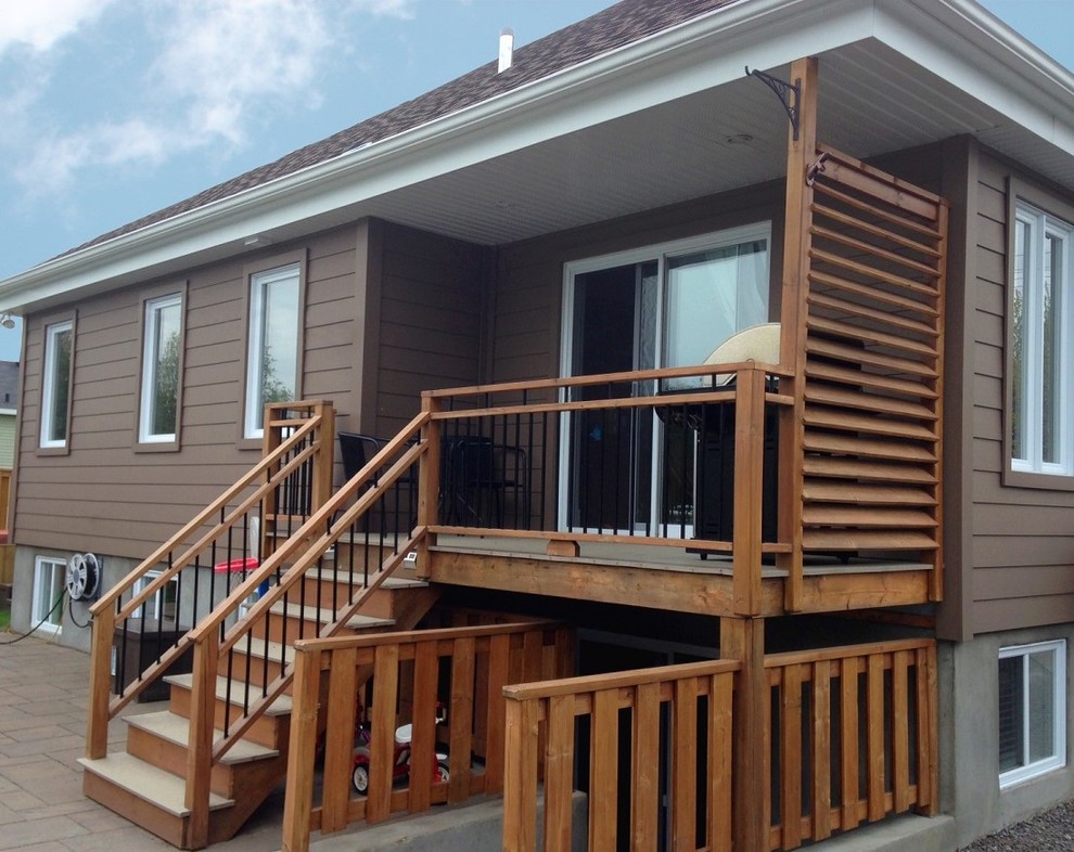 Inspiration for a transitional deck remodel in Orange County