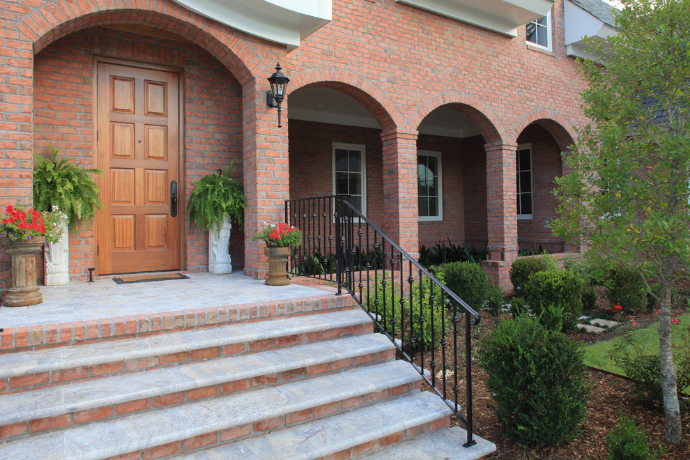 This is an example of a traditional entryway in Wilmington.