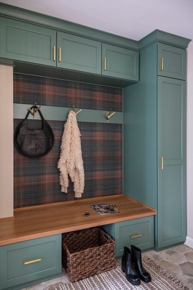 Entryway - transitional entryway idea in Chicago