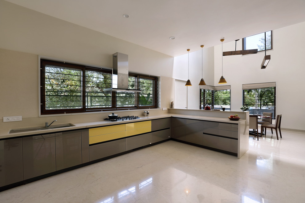 Design ideas for a contemporary kitchen in Ahmedabad.