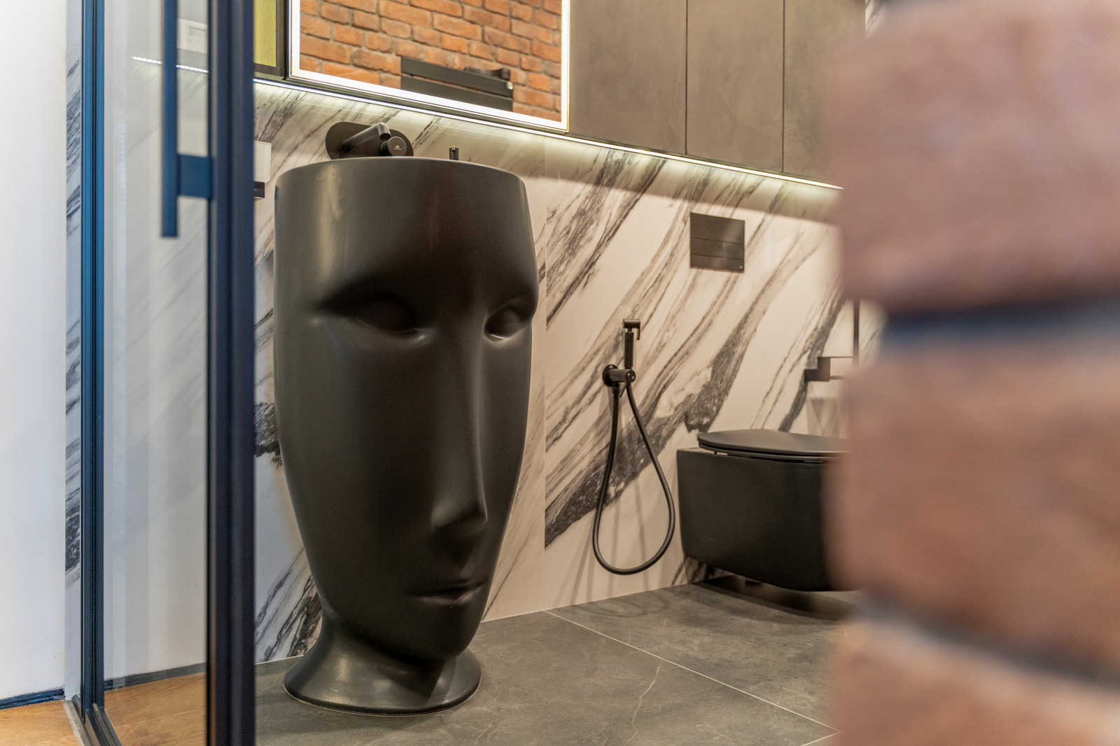 Брутальный интерьер аппартамоентов в ЖК Резиденции Архитекторов