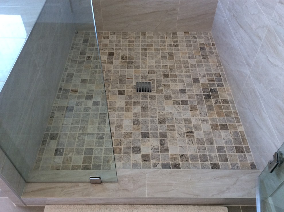 Example of a transitional home design design in Orange County