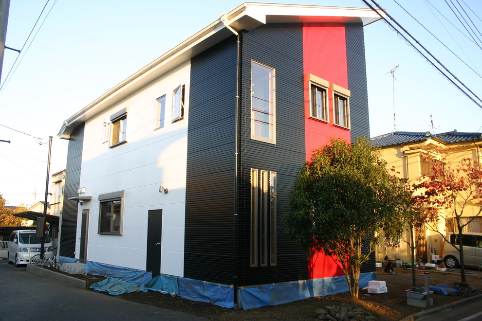 東京都下にあるおしゃれな家の外観の写真