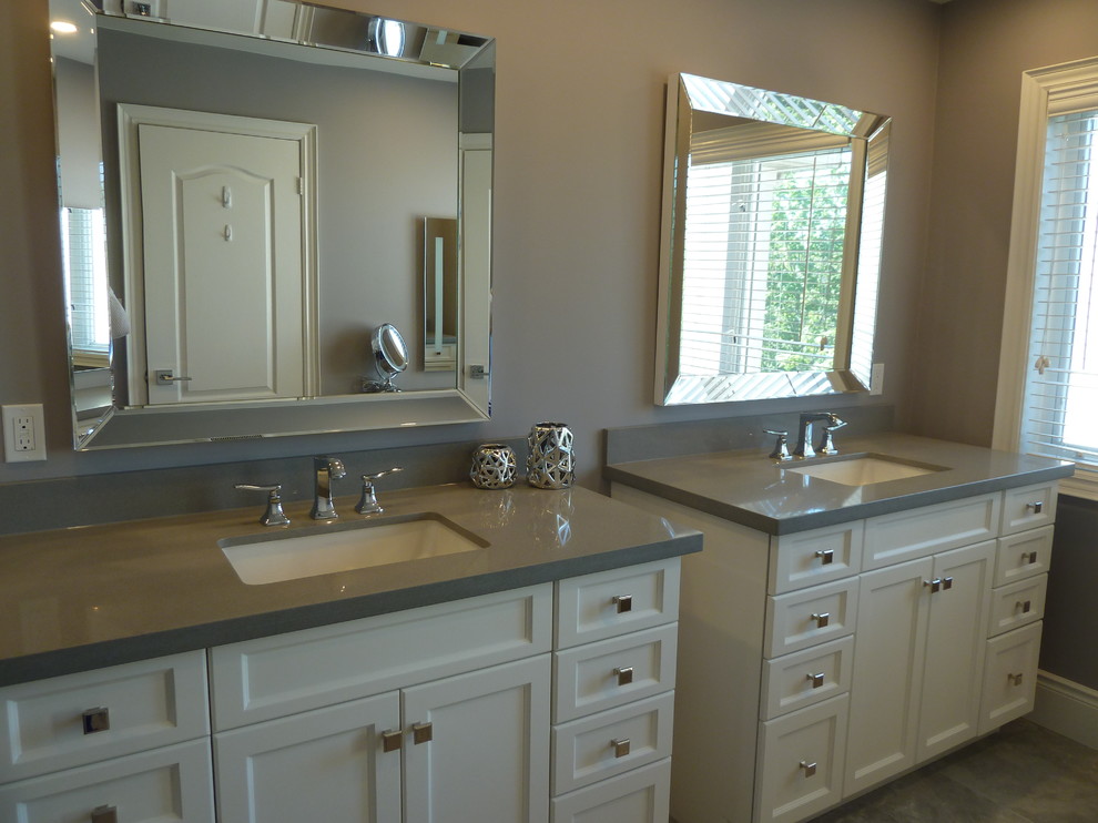 Home design - transitional home design idea in Toronto