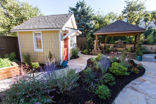 27 Gorgeous Landscaping Around Shed Ideas [with Pictures]