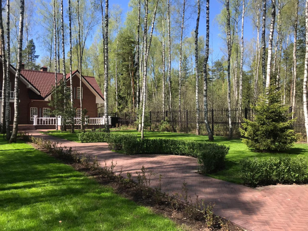 Кованый забор.