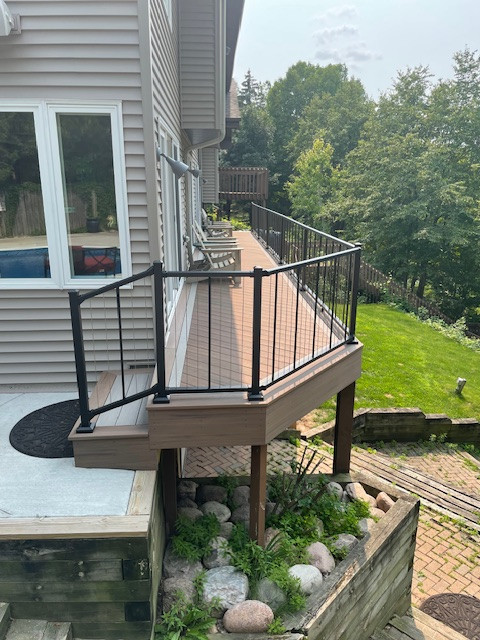 Deck - modern cable railing deck idea