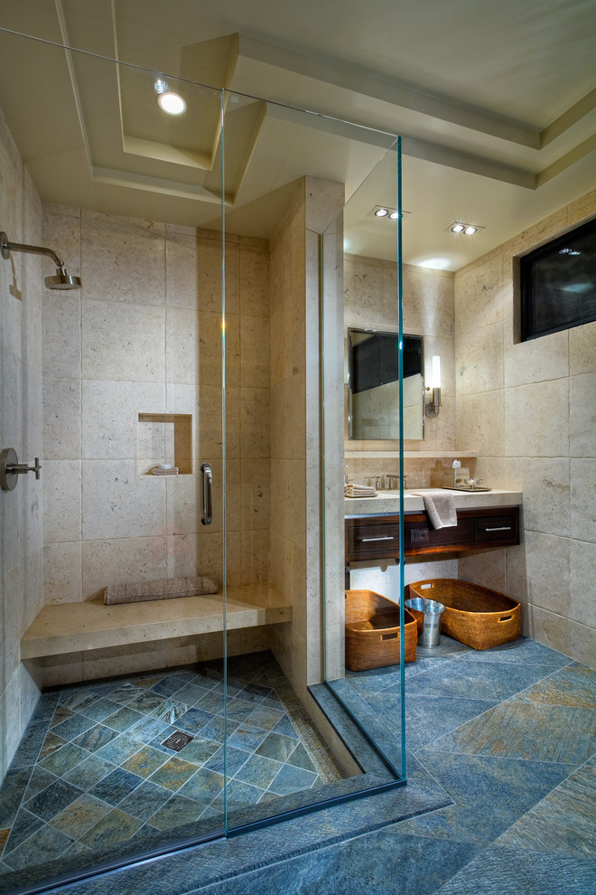 This is an example of a contemporary bathroom in Las Vegas.