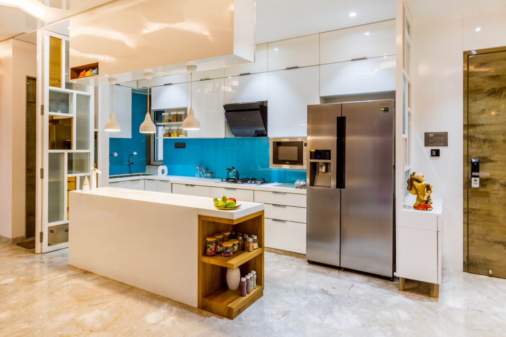 This is an example of a contemporary kitchen in Mumbai.