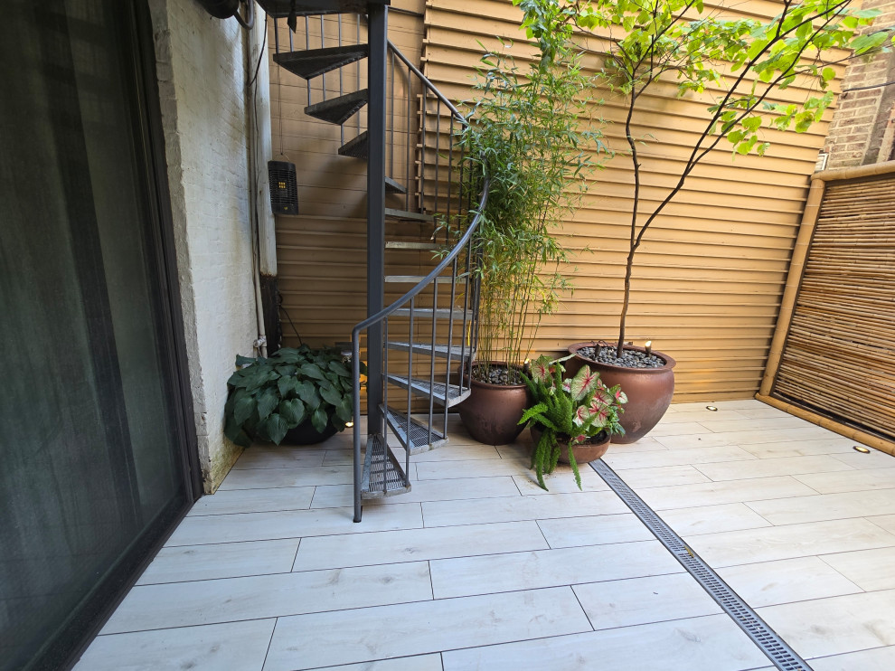 Minimalist city backyard UWS NYC