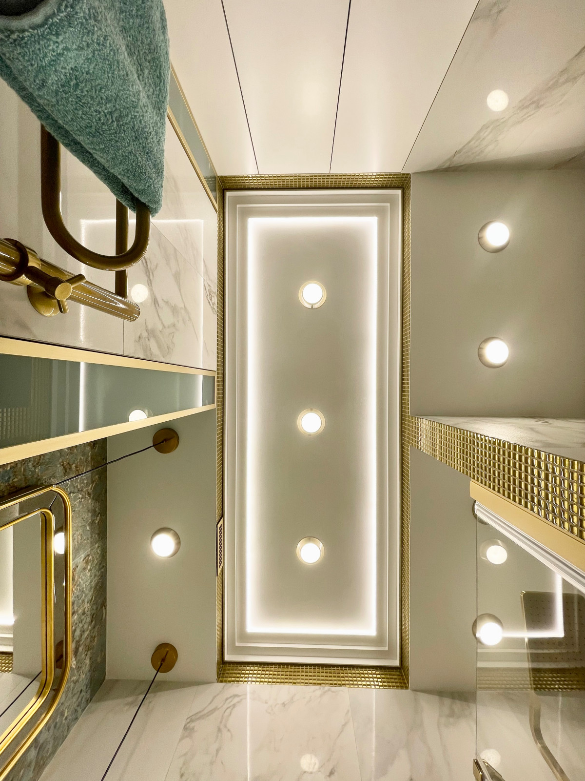 Проект в бирюзовых тонах