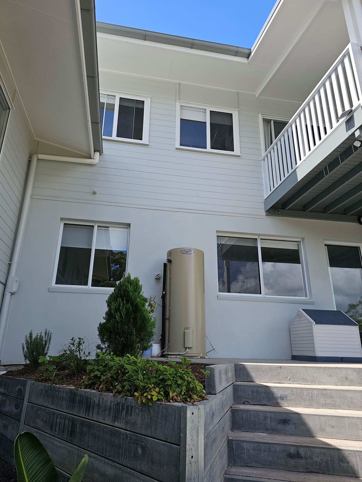Retaining wall and steps