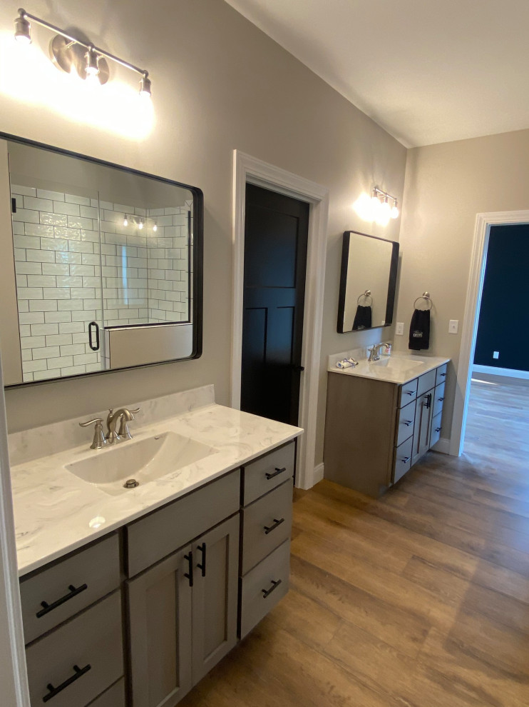 Bathroom 19