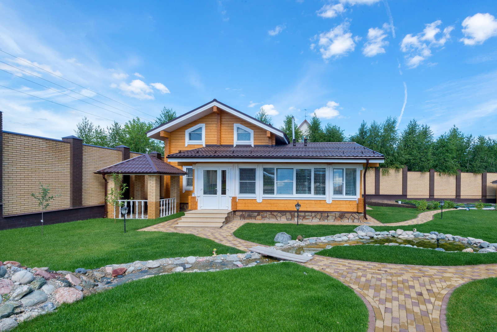 Гостевой дом-баня из клееного бруса