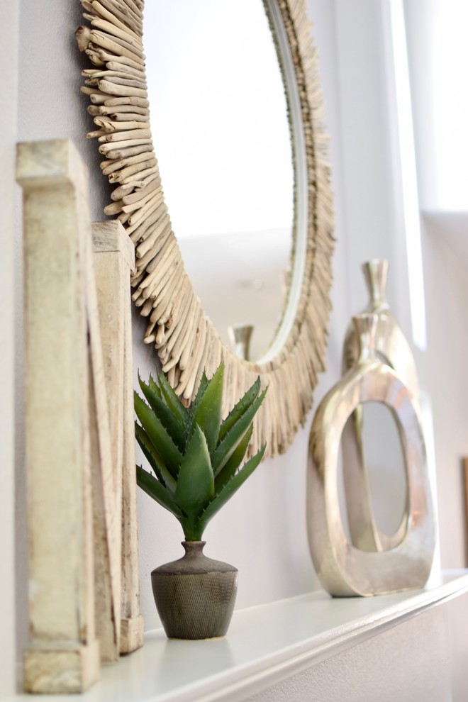 Home design - transitional home design idea in Orange County