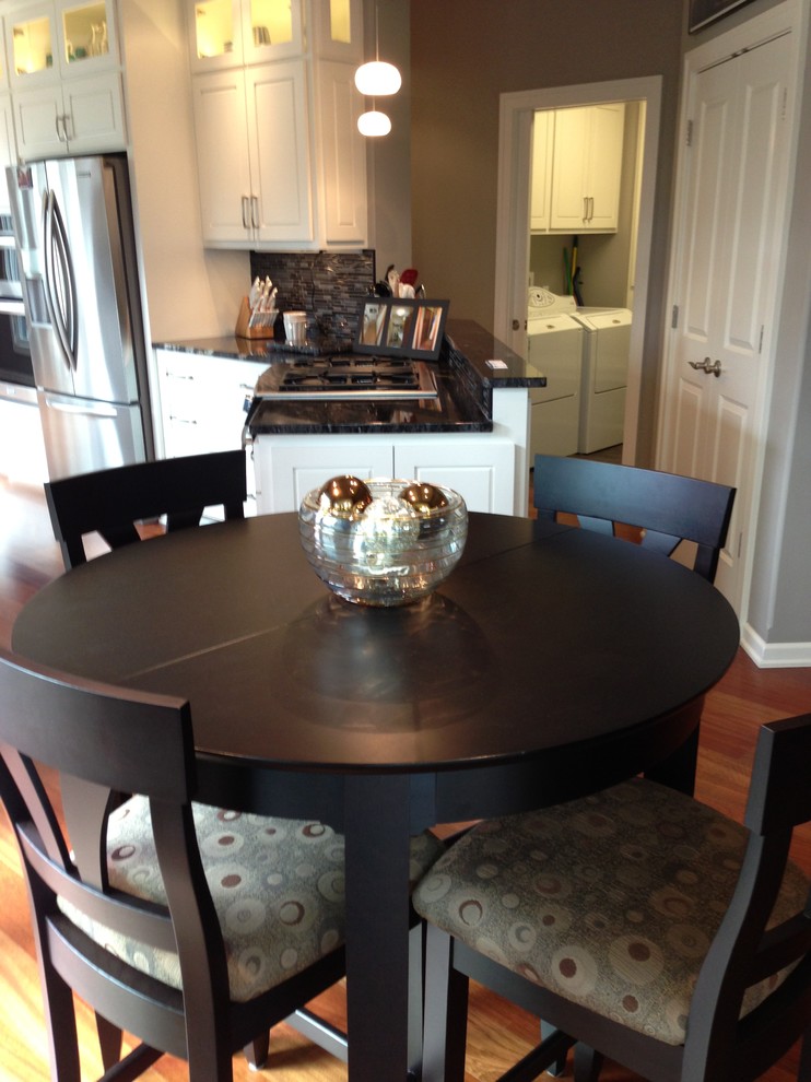 Transitional kitchen photo in Omaha