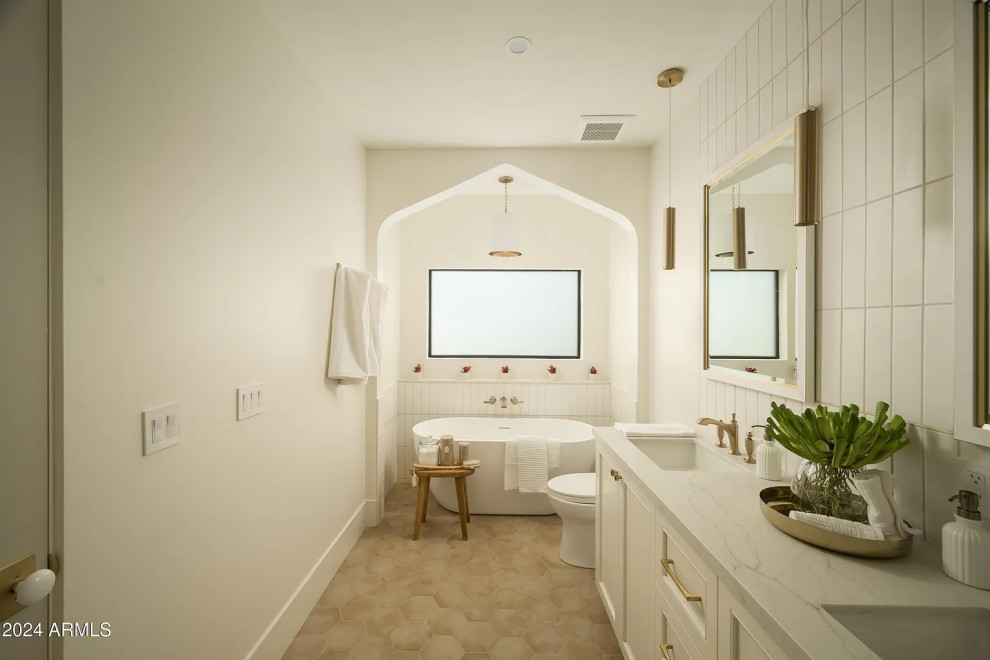 Master Bathroom 2 (after)