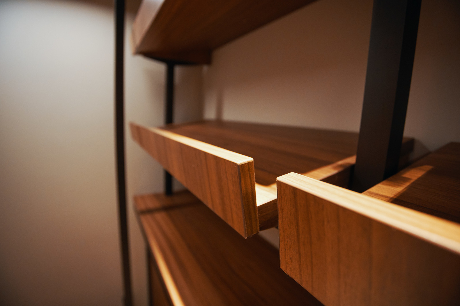 raumplus в интерьере квартиры на Минской, гардеробные UNO