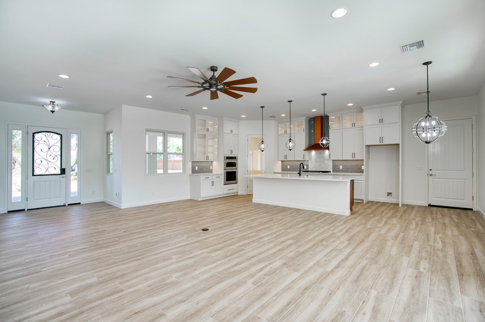 Inspiration for a transitional kitchen remodel in Phoenix
