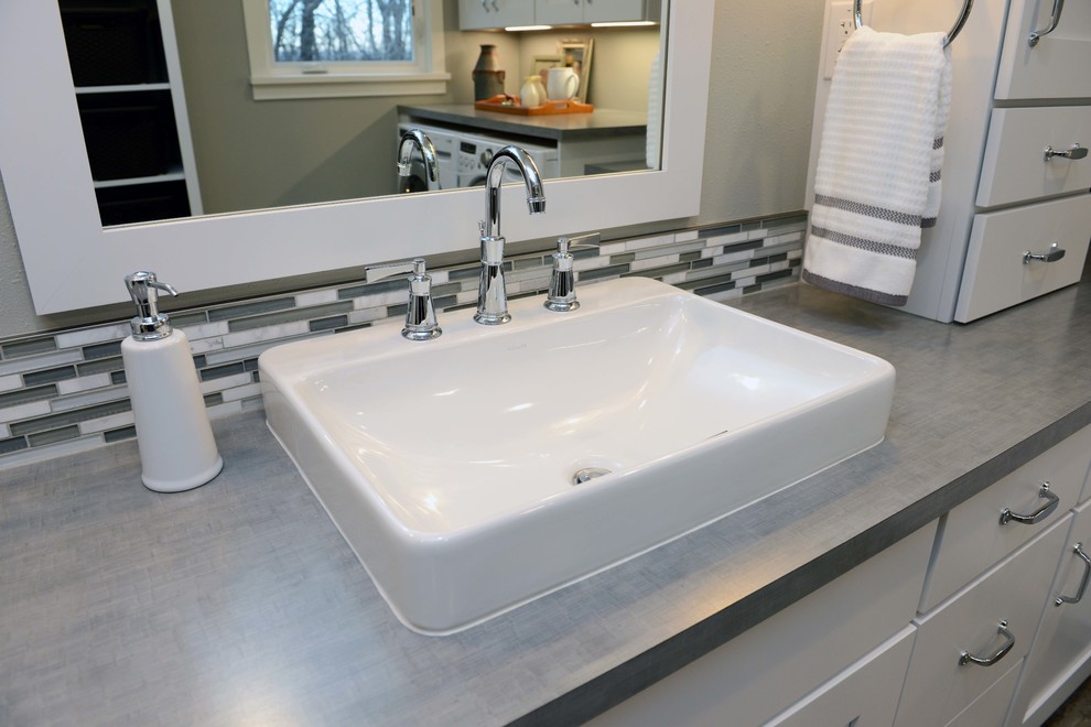 Home design - transitional home design idea