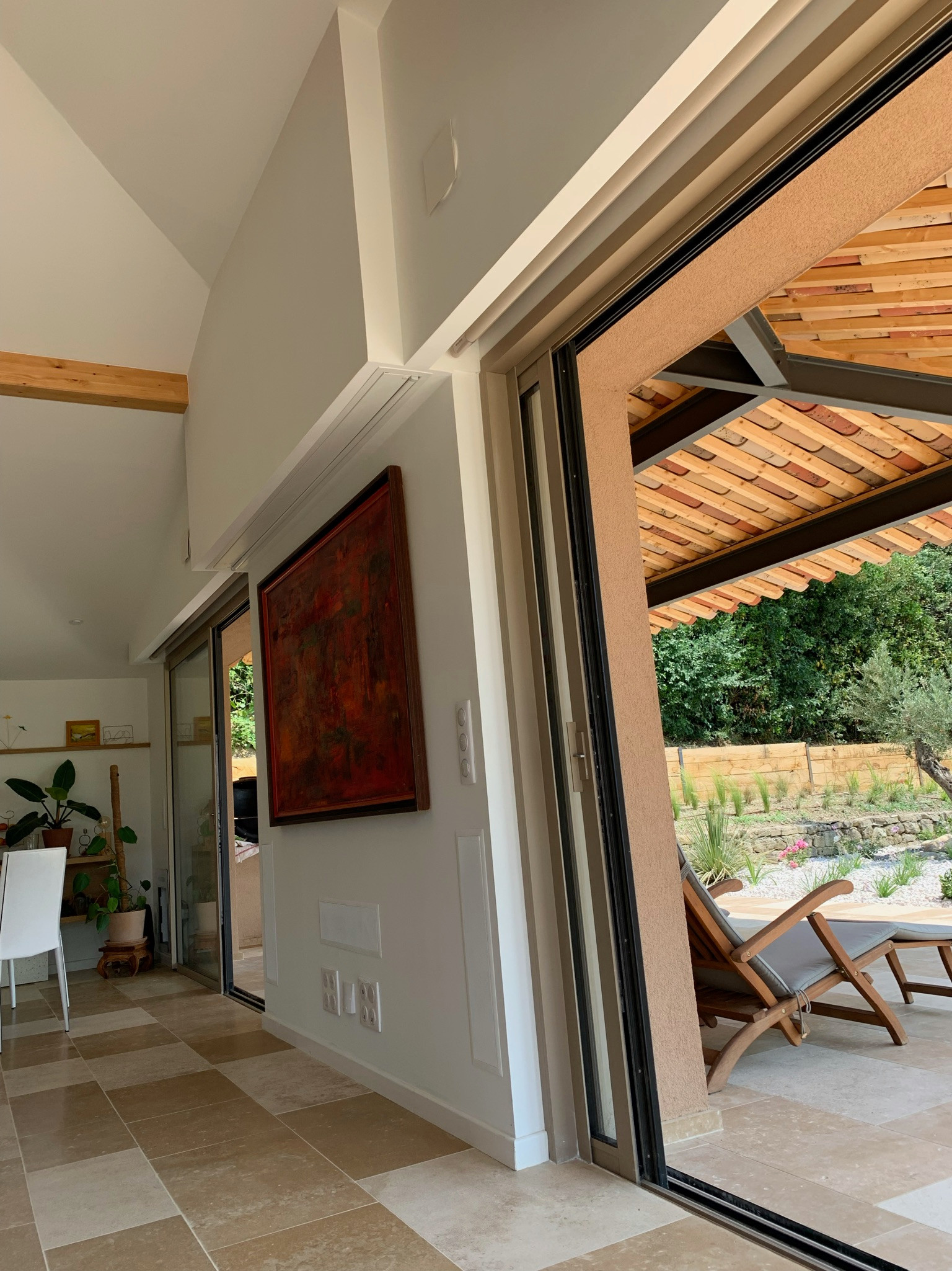 écran de home cinema coulissant