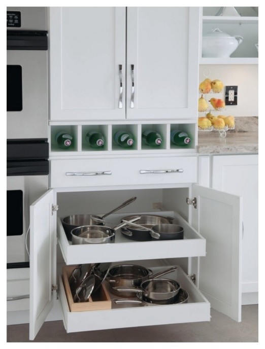 Inspiration for a transitional kitchen remodel in Toronto with shaker cabinets, white cabinets, granite countertops and stainless steel appliances