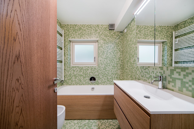 MINIMALMONTANO modern-badezimmer