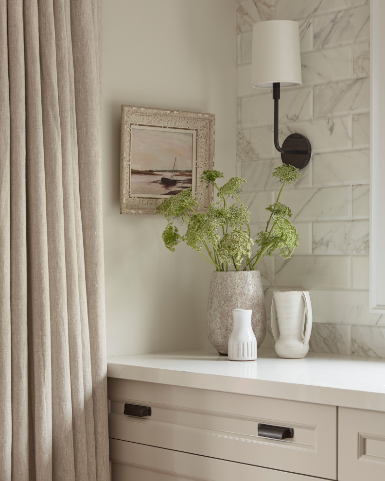Example of a transitional kitchen design in Toronto