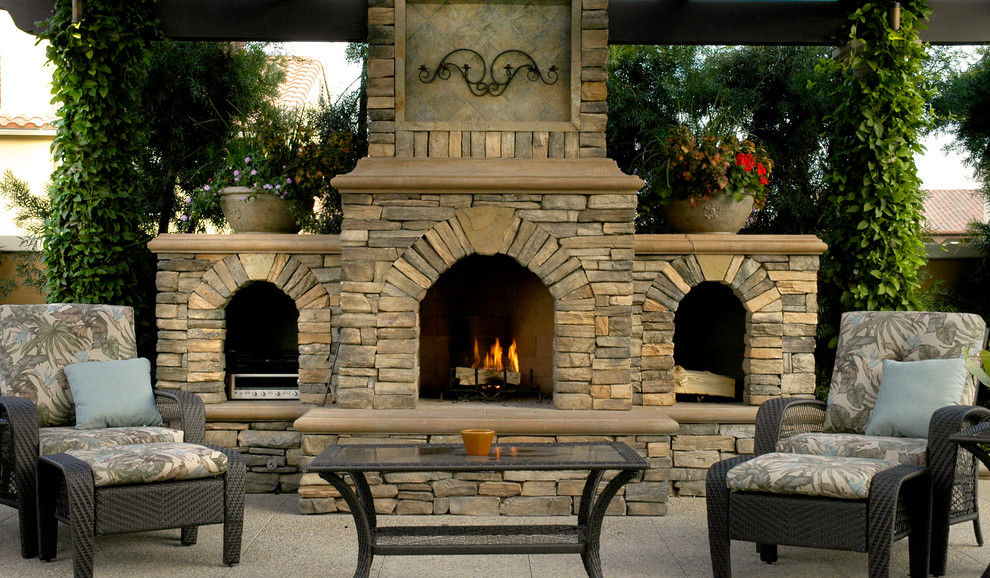 This is an example of a country patio in Los Angeles.