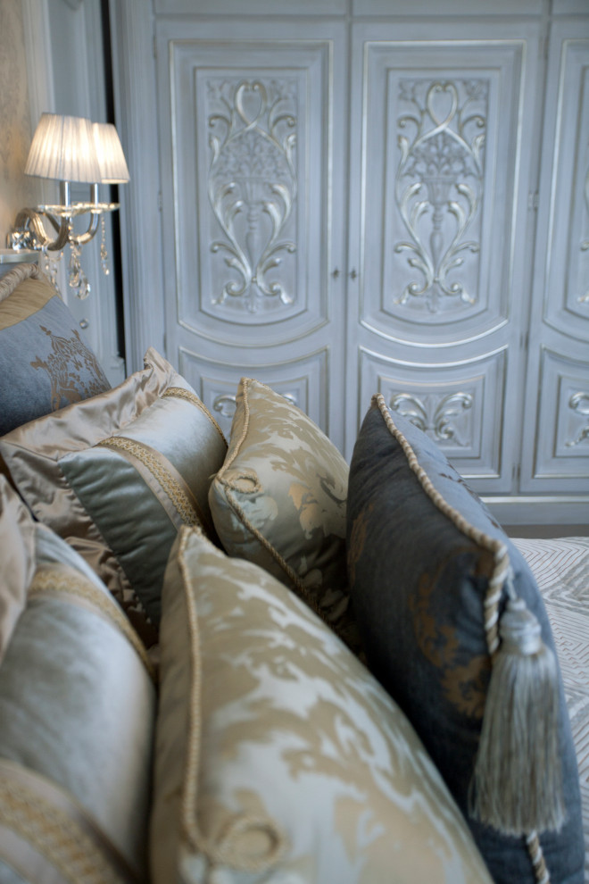 Спальни из розовой мечты: оформление кроватей; покрывала, валики, подушки