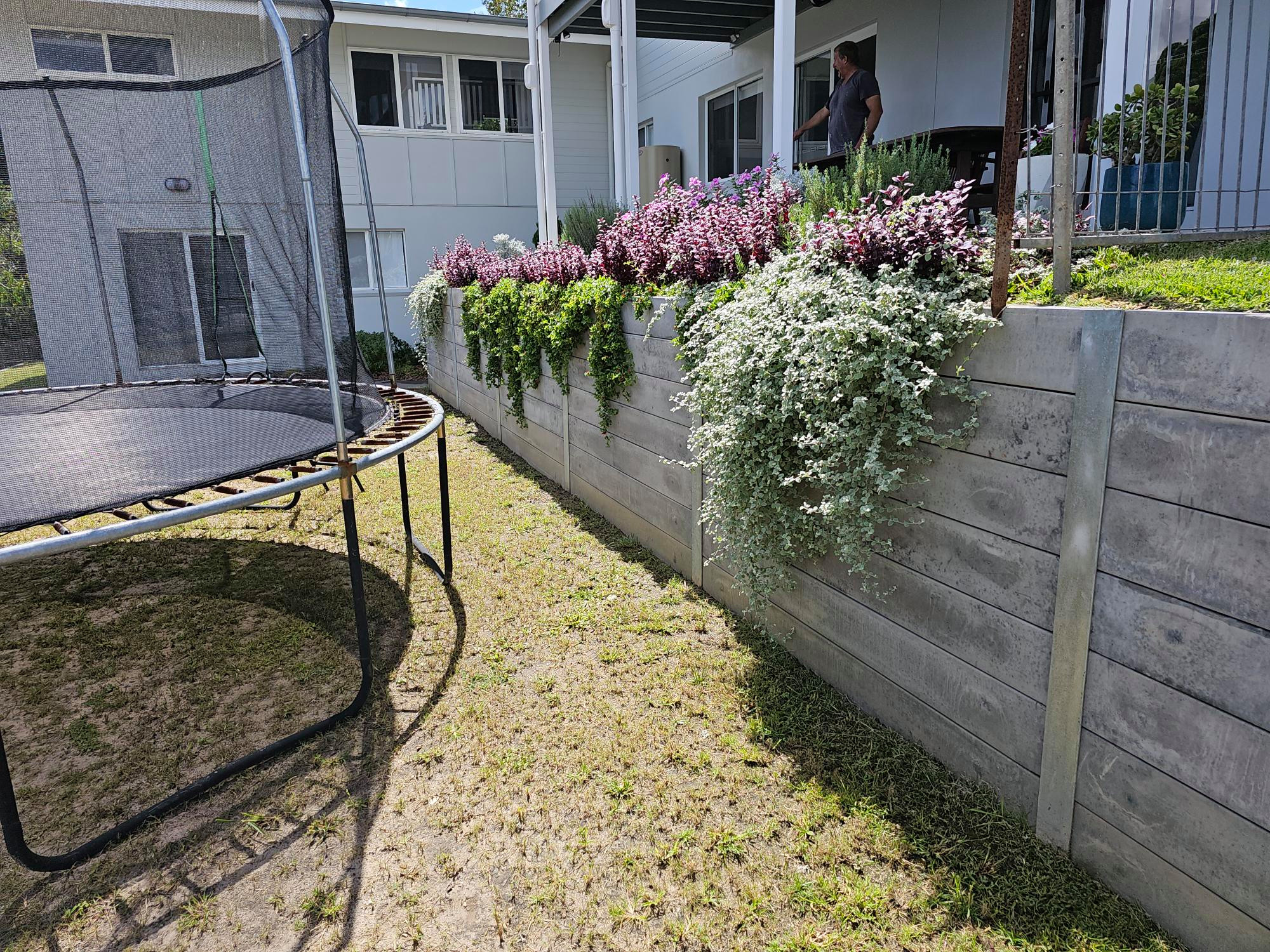 Retaining wall