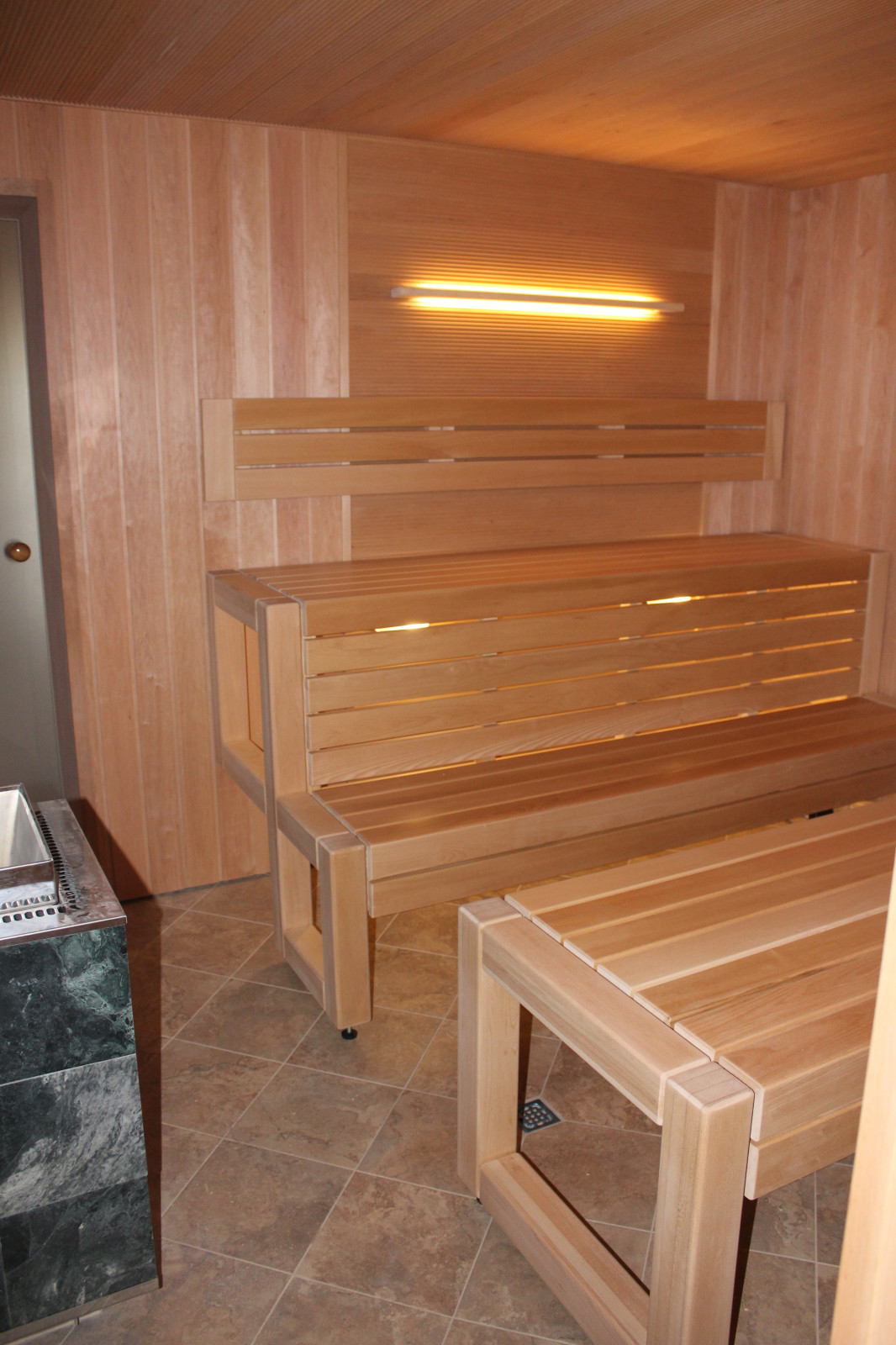 Парная стены ольха, пологи липа