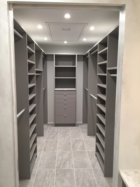 Photo of a contemporary storage and wardrobe in DC Metro.