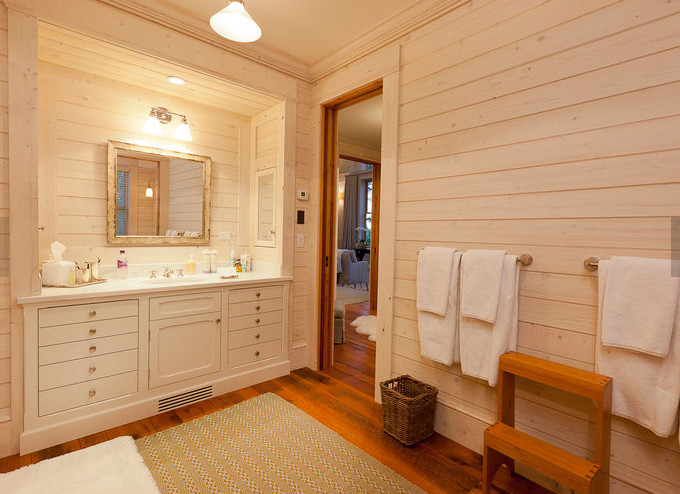 Bathroom - traditional bathroom idea in Denver