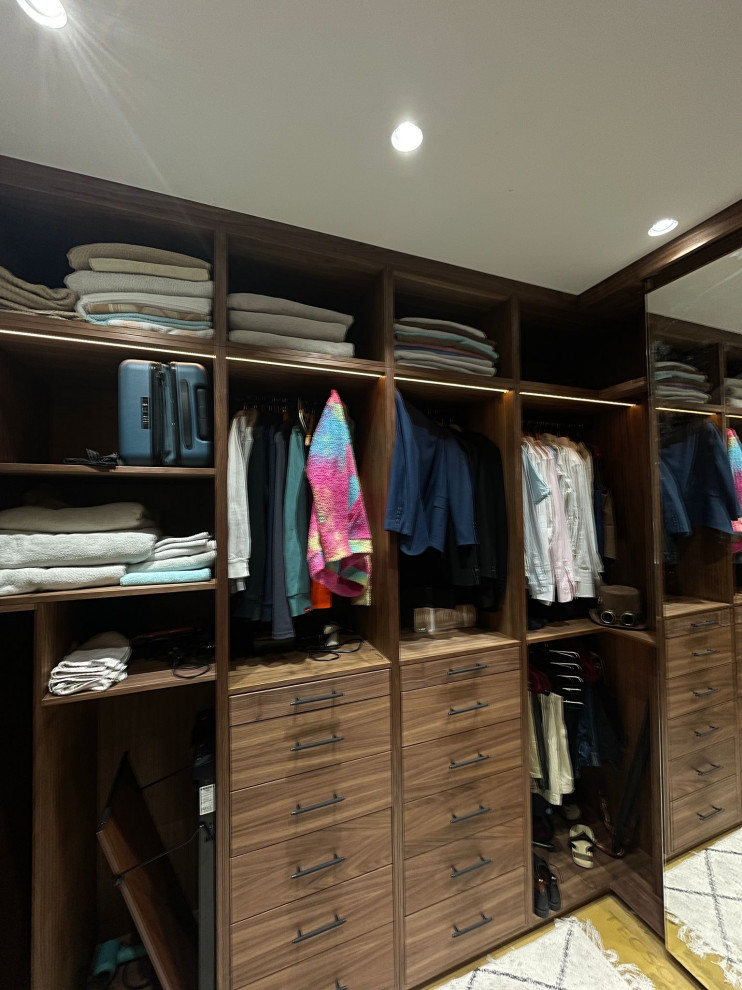 Walk in wardrobes