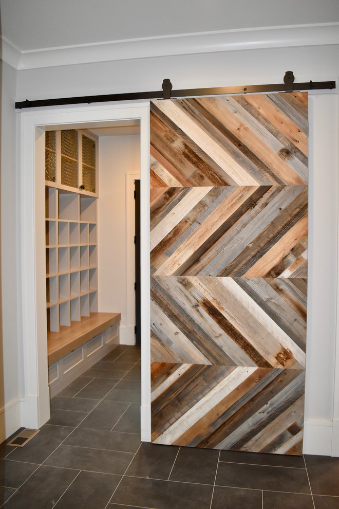 Transitional entryway photo in DC Metro