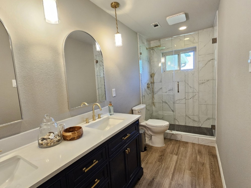 Richardson, TX - Full Guest Bathroom Remodeling