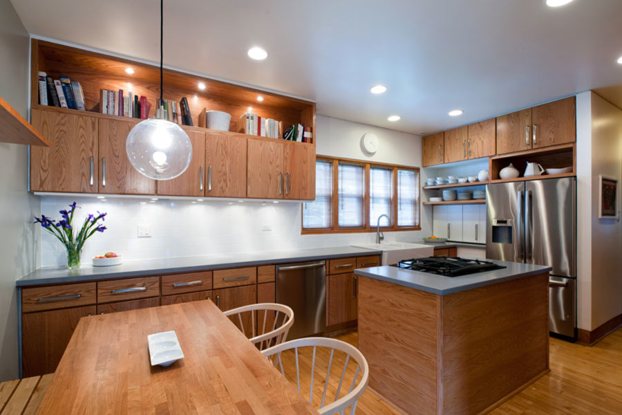 Kitchen - kitchen idea in Chicago