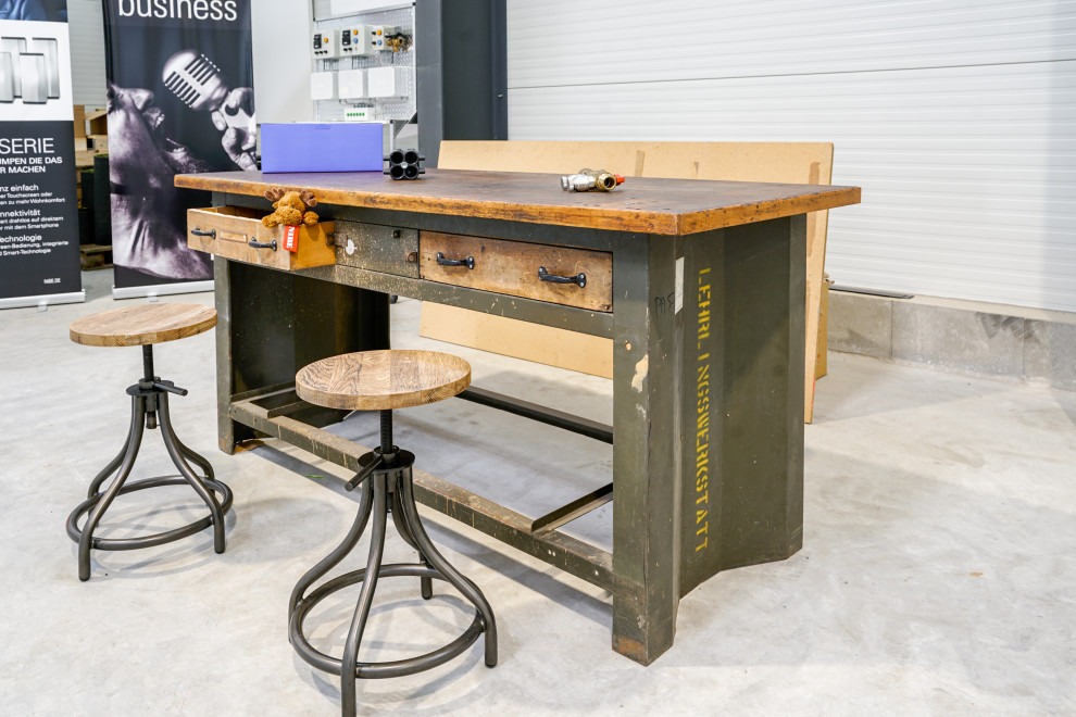 Freistehende, Große Urige Garage als Arbeitsplatz, Studio oder Werkraum in Hannover