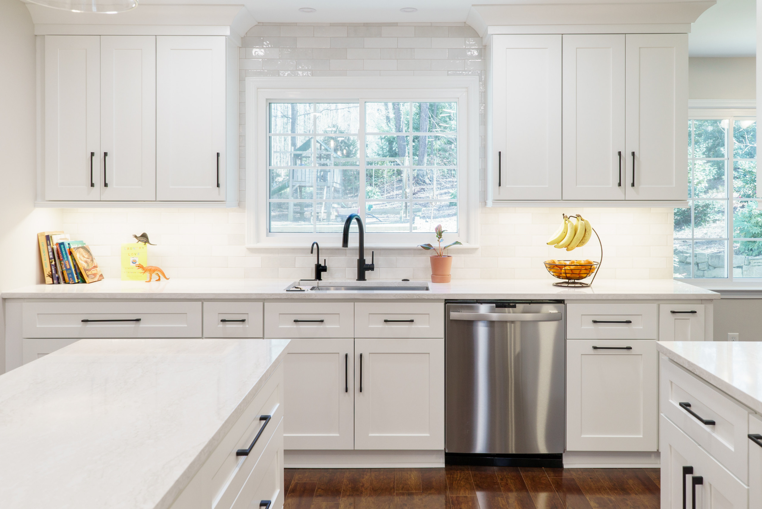 MARIETTA - Soft white transitional kitchen