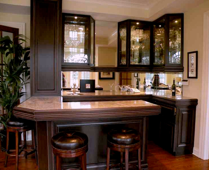 Inspiration for a timeless home bar remodel in Chicago