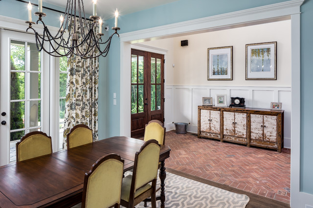 Cascade american-traditional-dining-room
