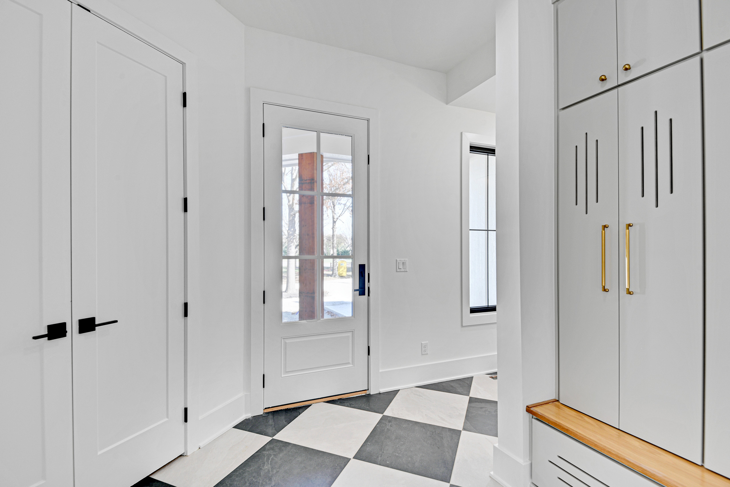 148th and Switzer, Custom Build